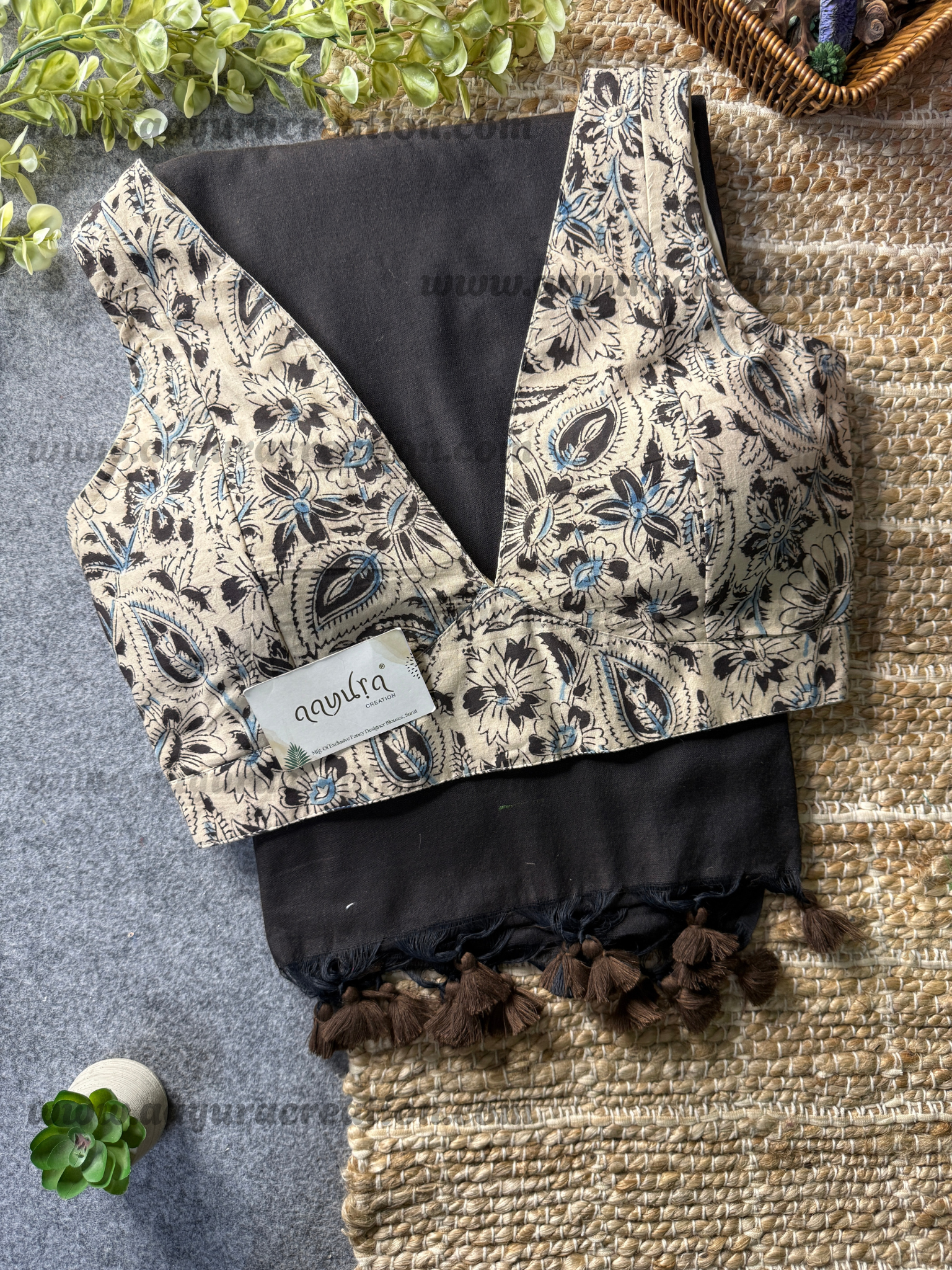 Ajrakh Vibe – Khadi Grace Combo