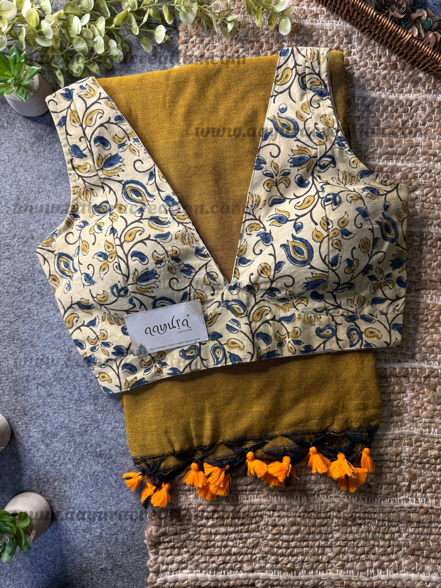 Ajrakh Vibe – Khadi Grace Combo