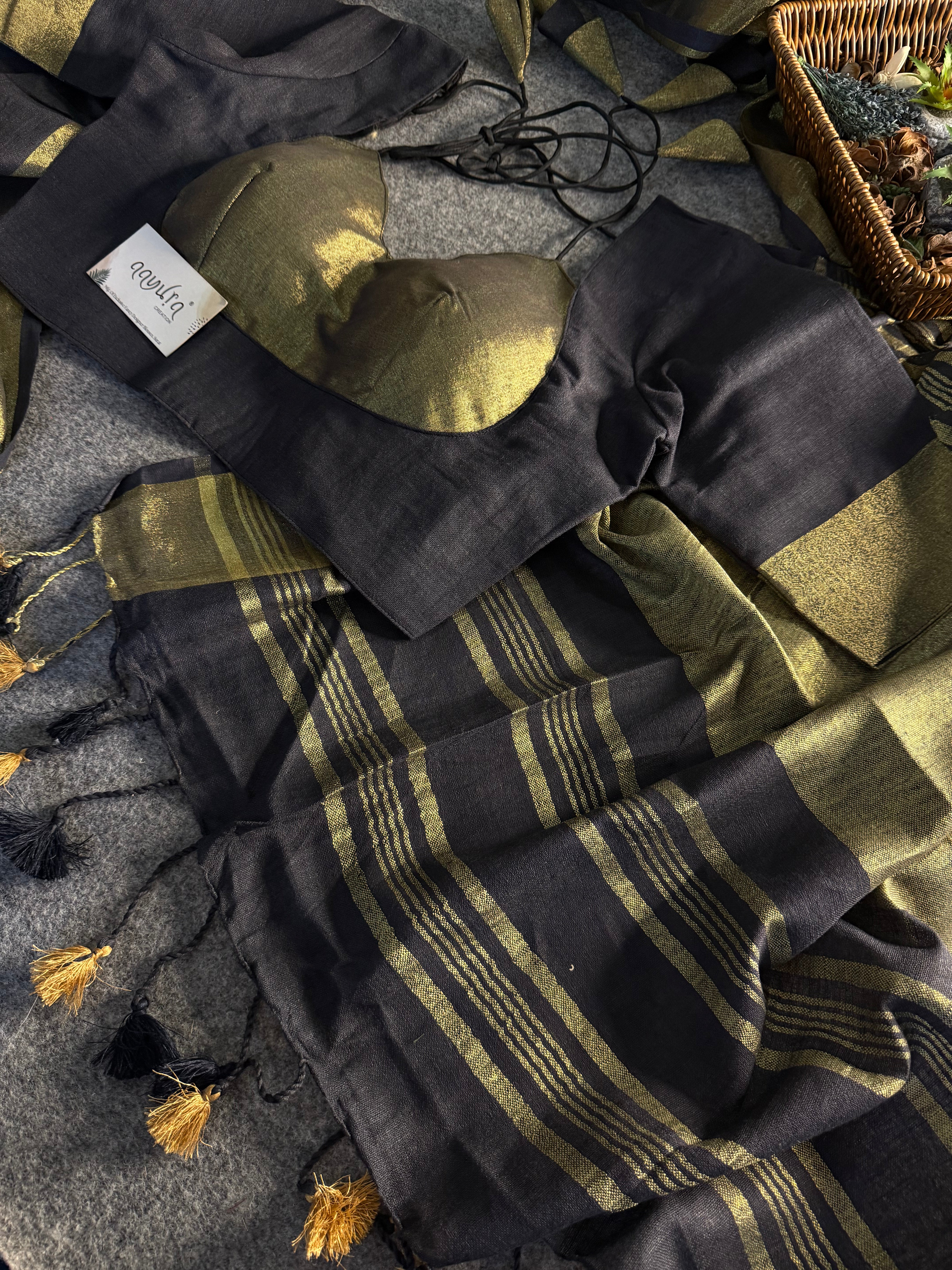 Handwoven Linen Grace Saree