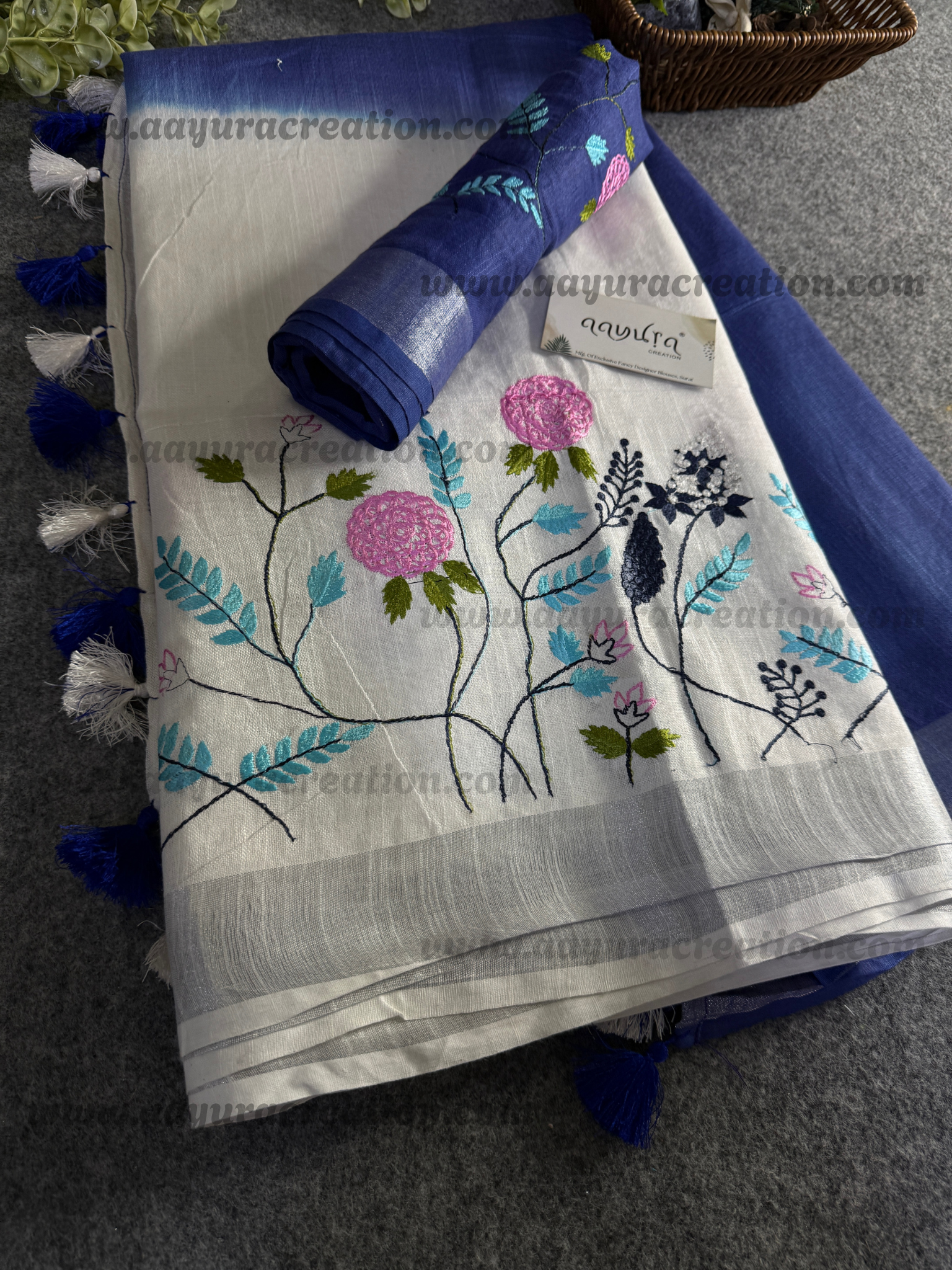 Classic Linen Charm Saree