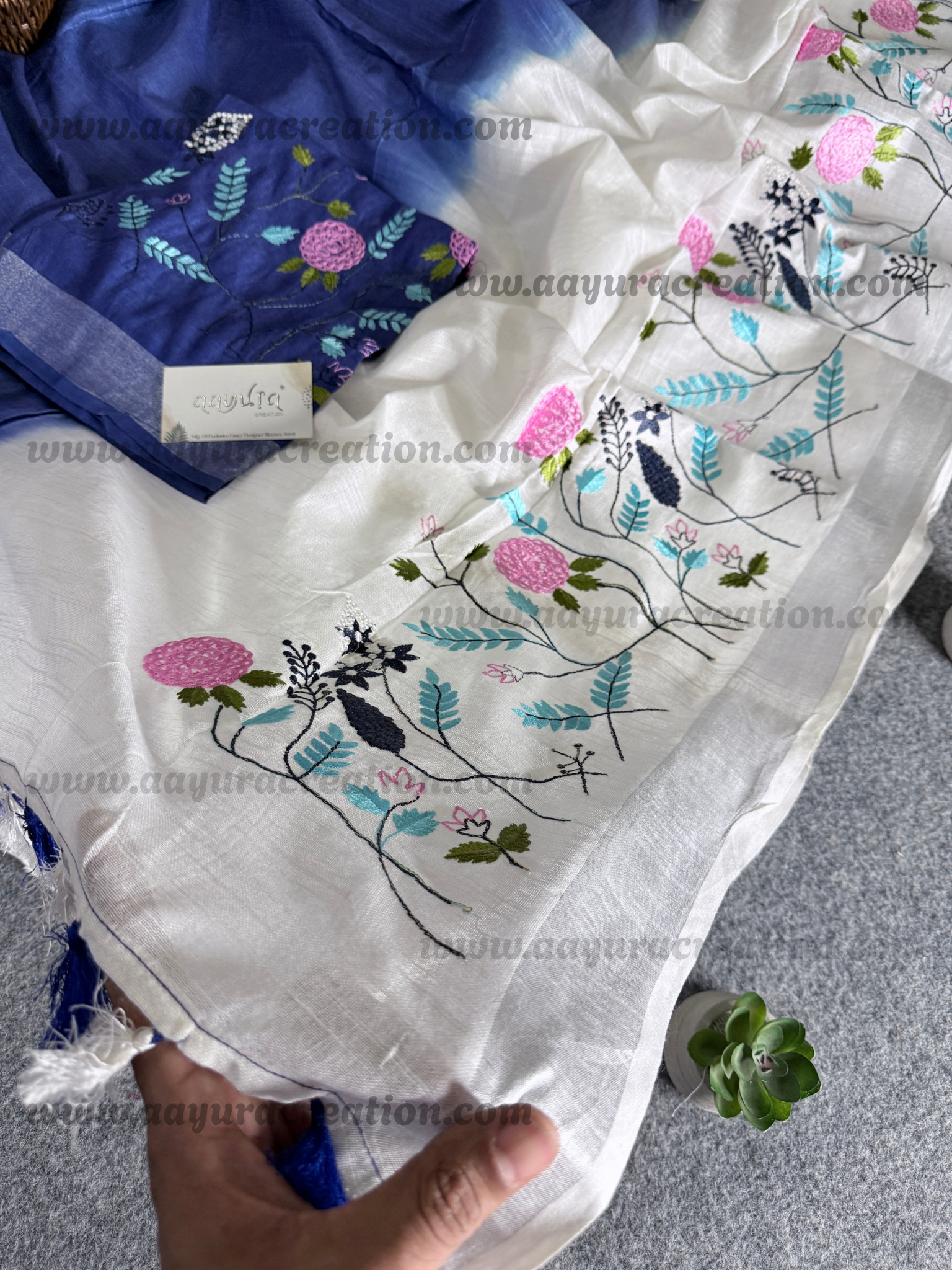 Classic Linen Charm Saree