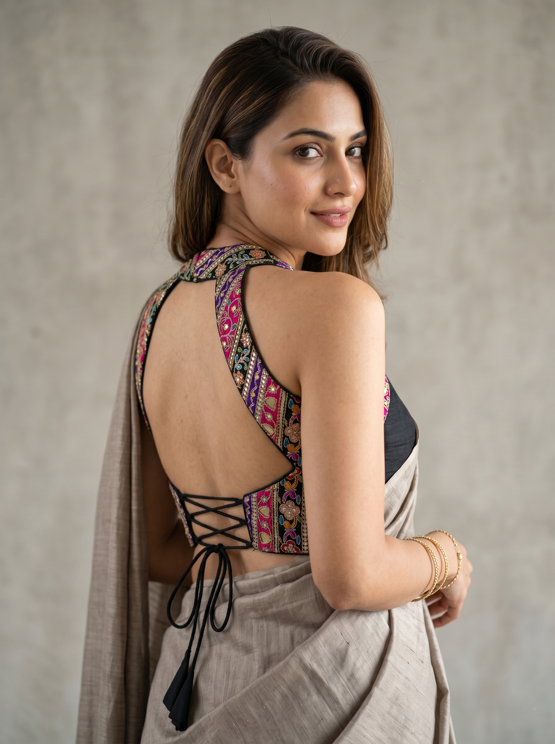 Diva Glow Halter Neck Blouse