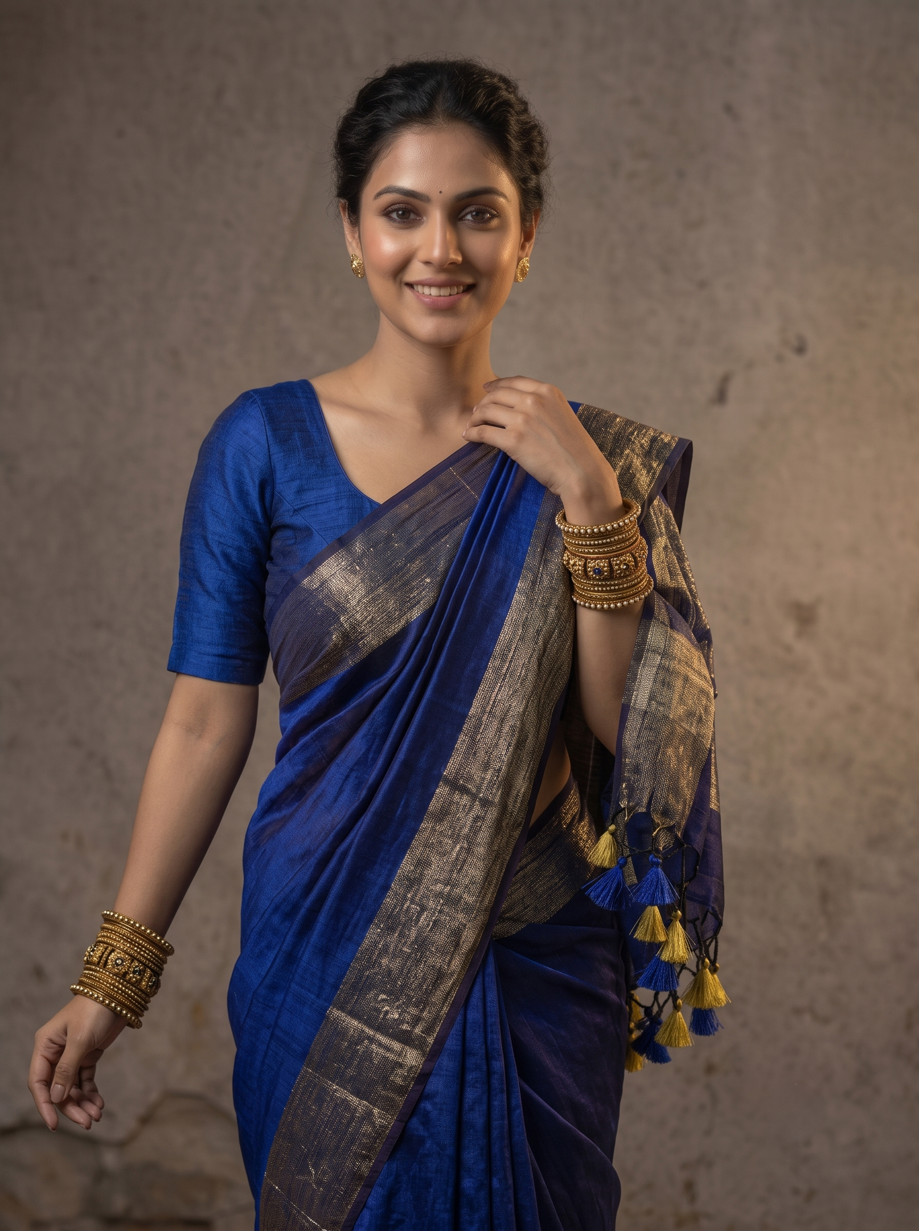 Aarohi Linen Elegance Saree
