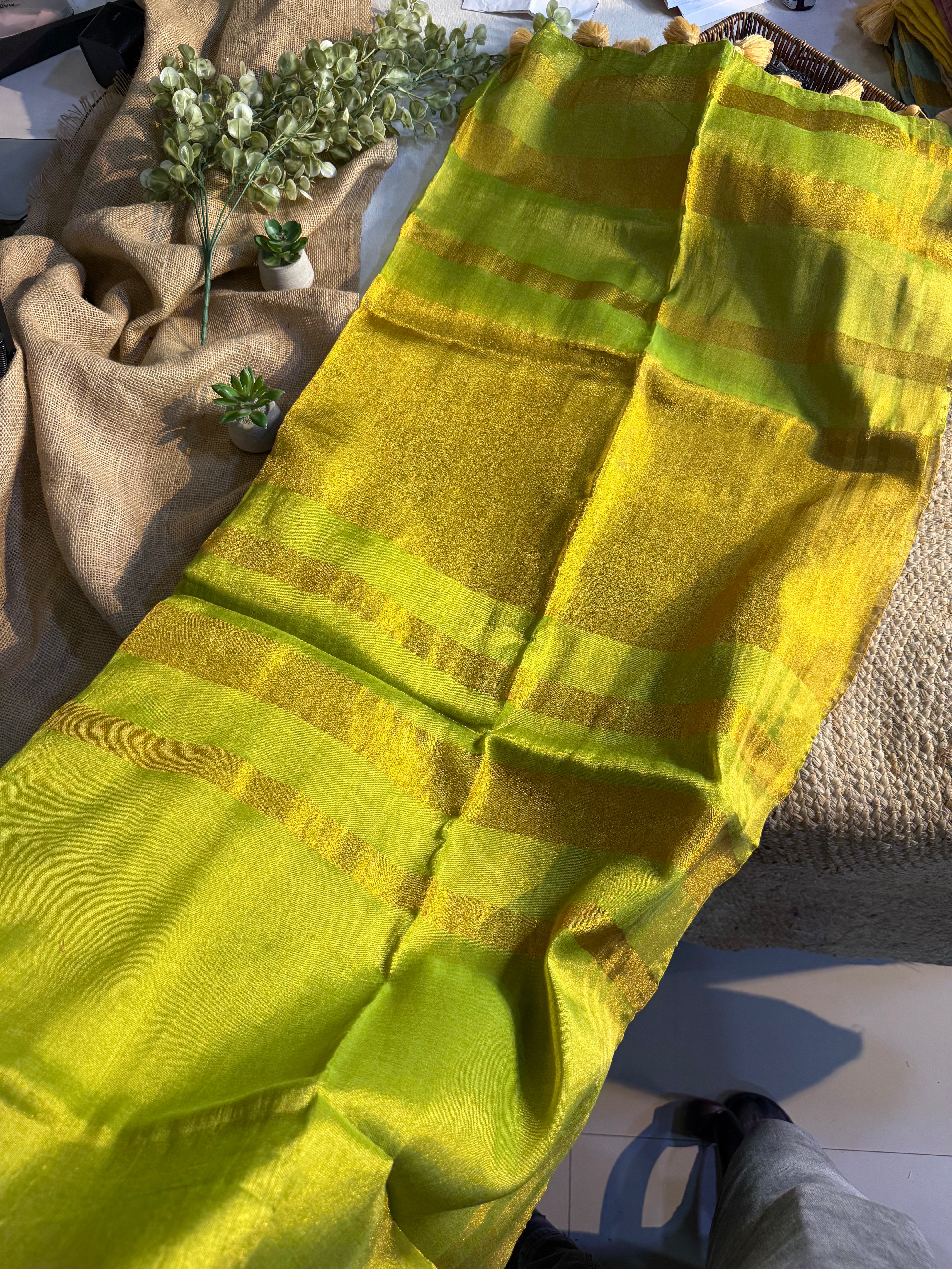 Pastel Checks Charm Linen Tissue Saree