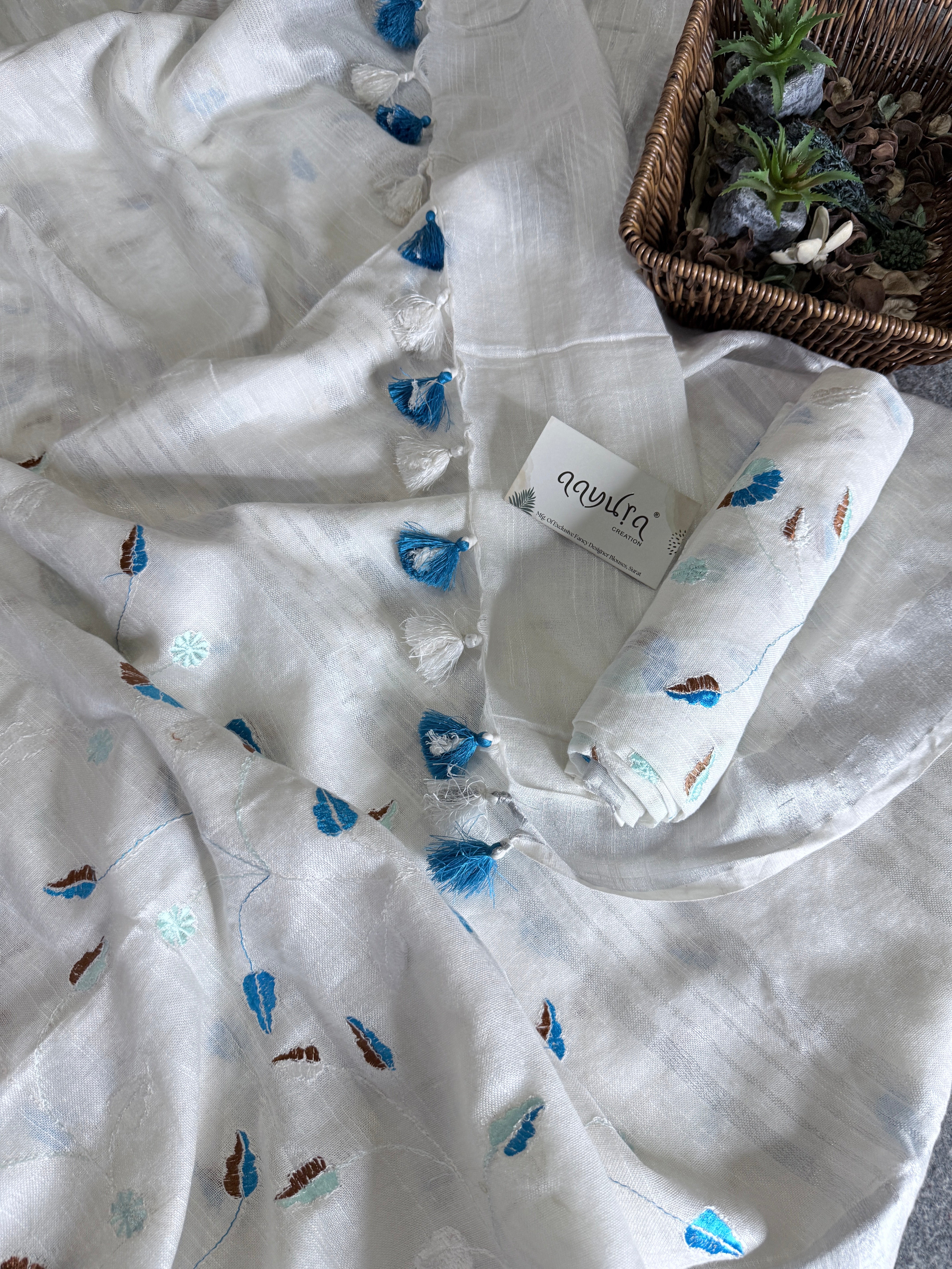 Classic Linen Charm Saree