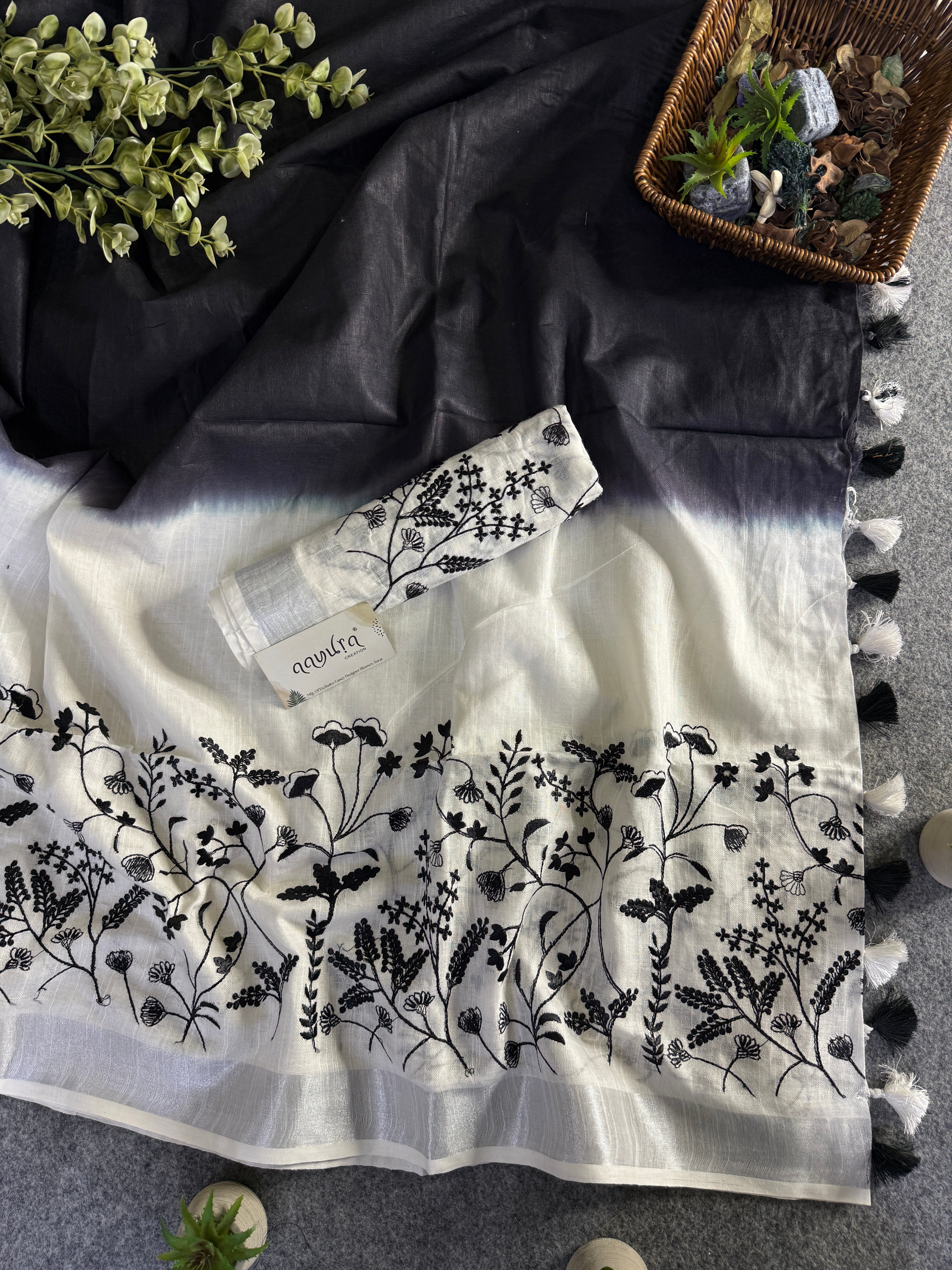 Classic Linen Charm Saree