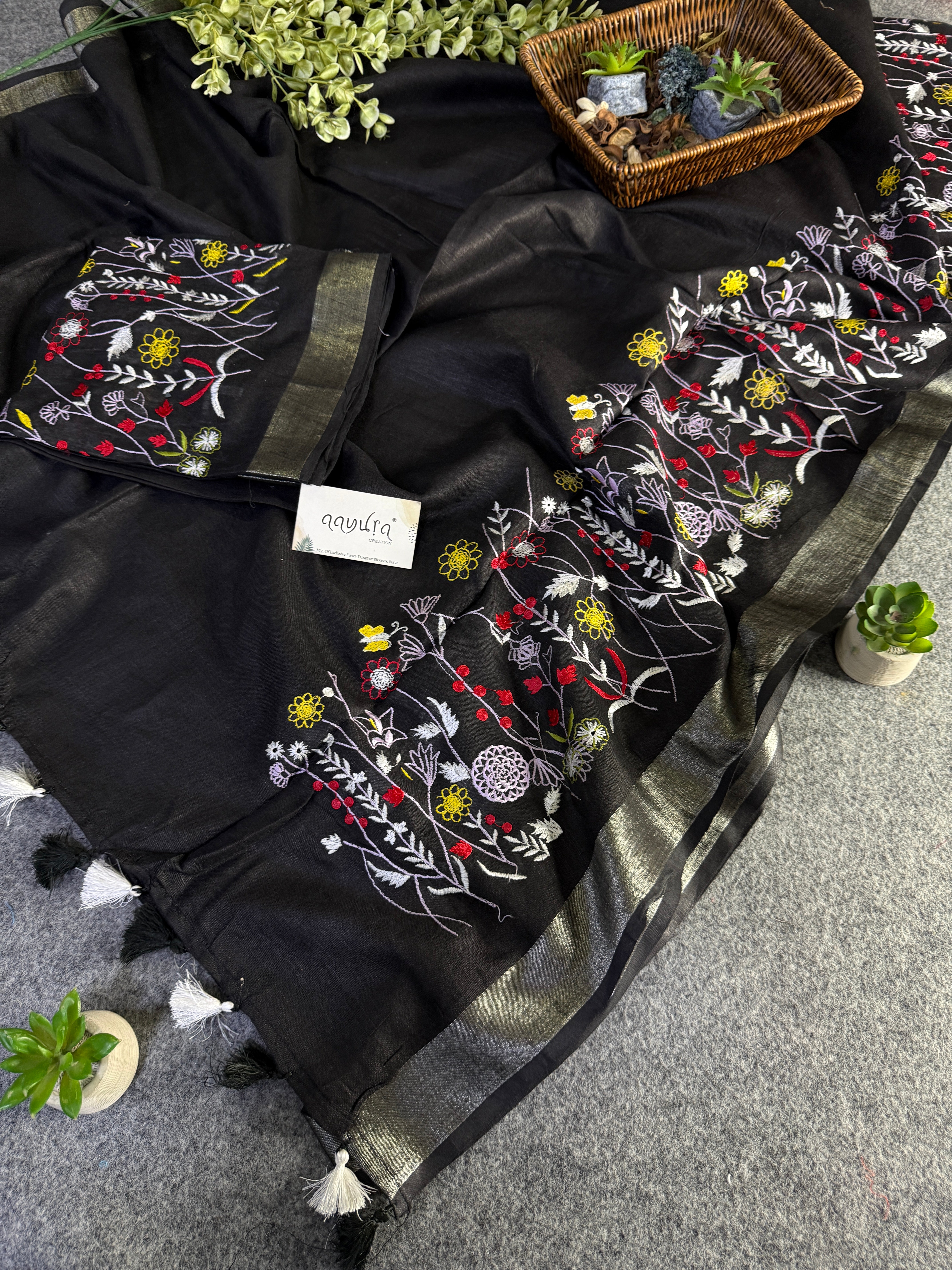 Classic Linen Charm Saree