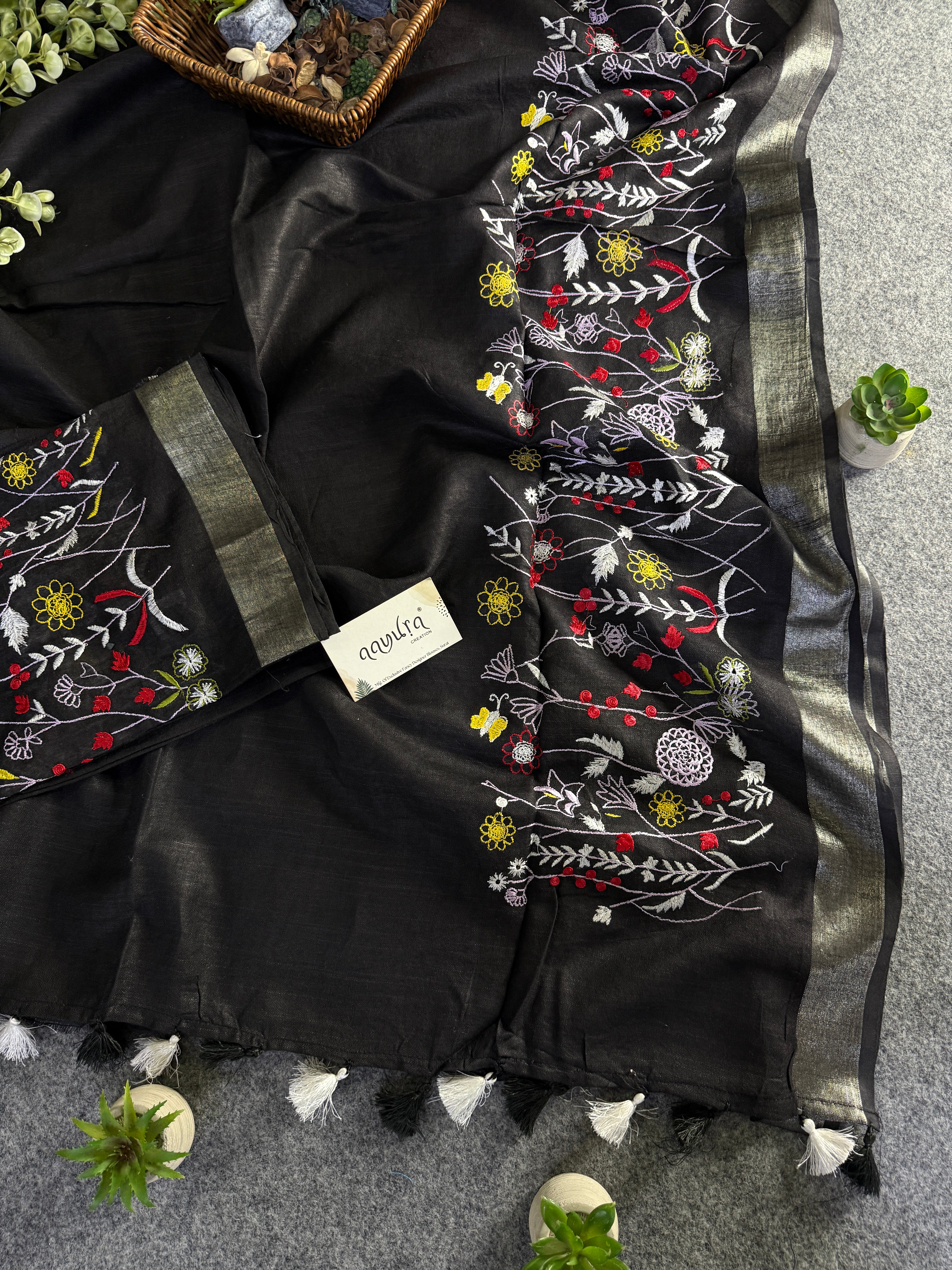 Classic Linen Charm Saree