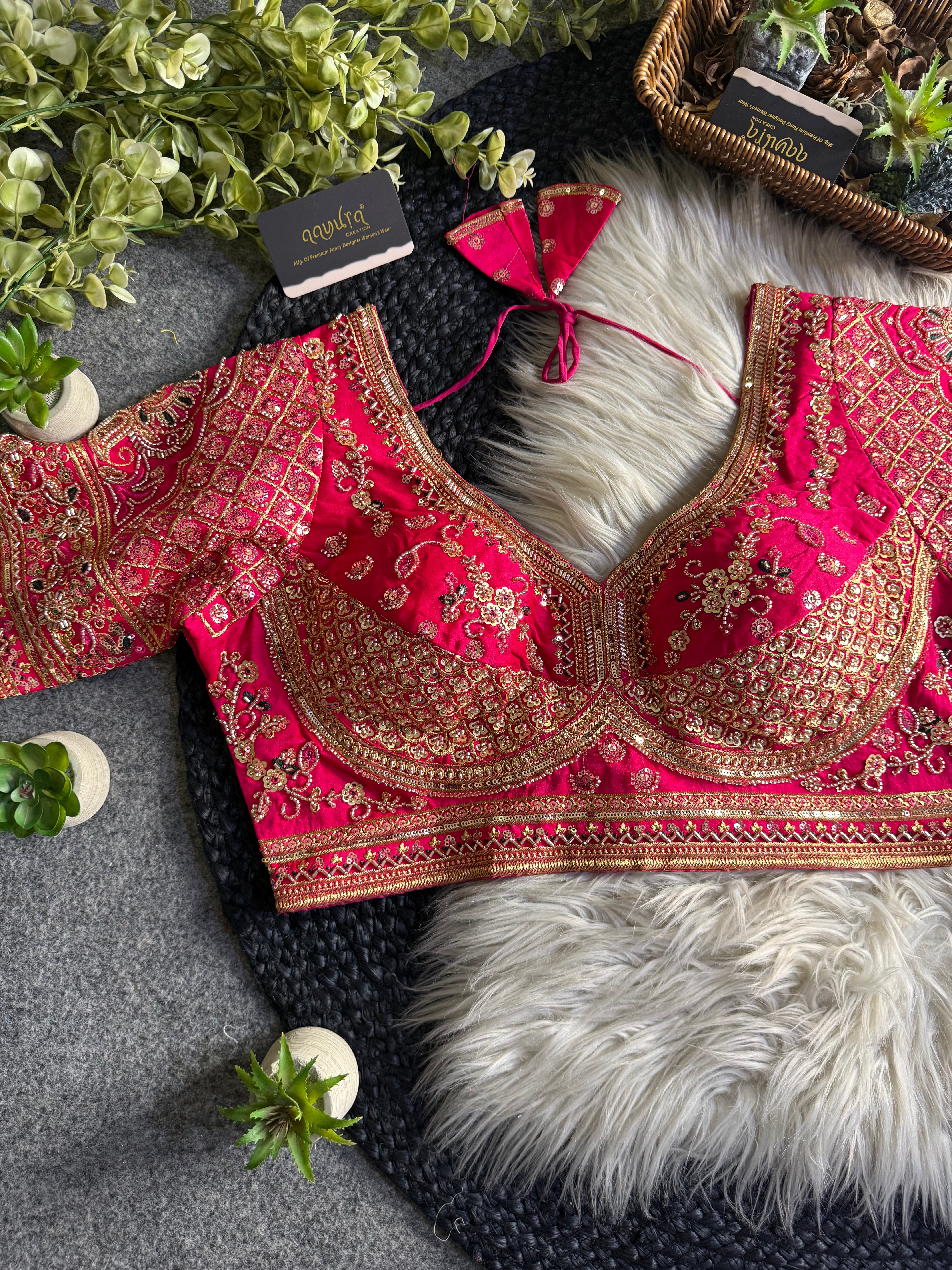 Queen’s Grace Blouse