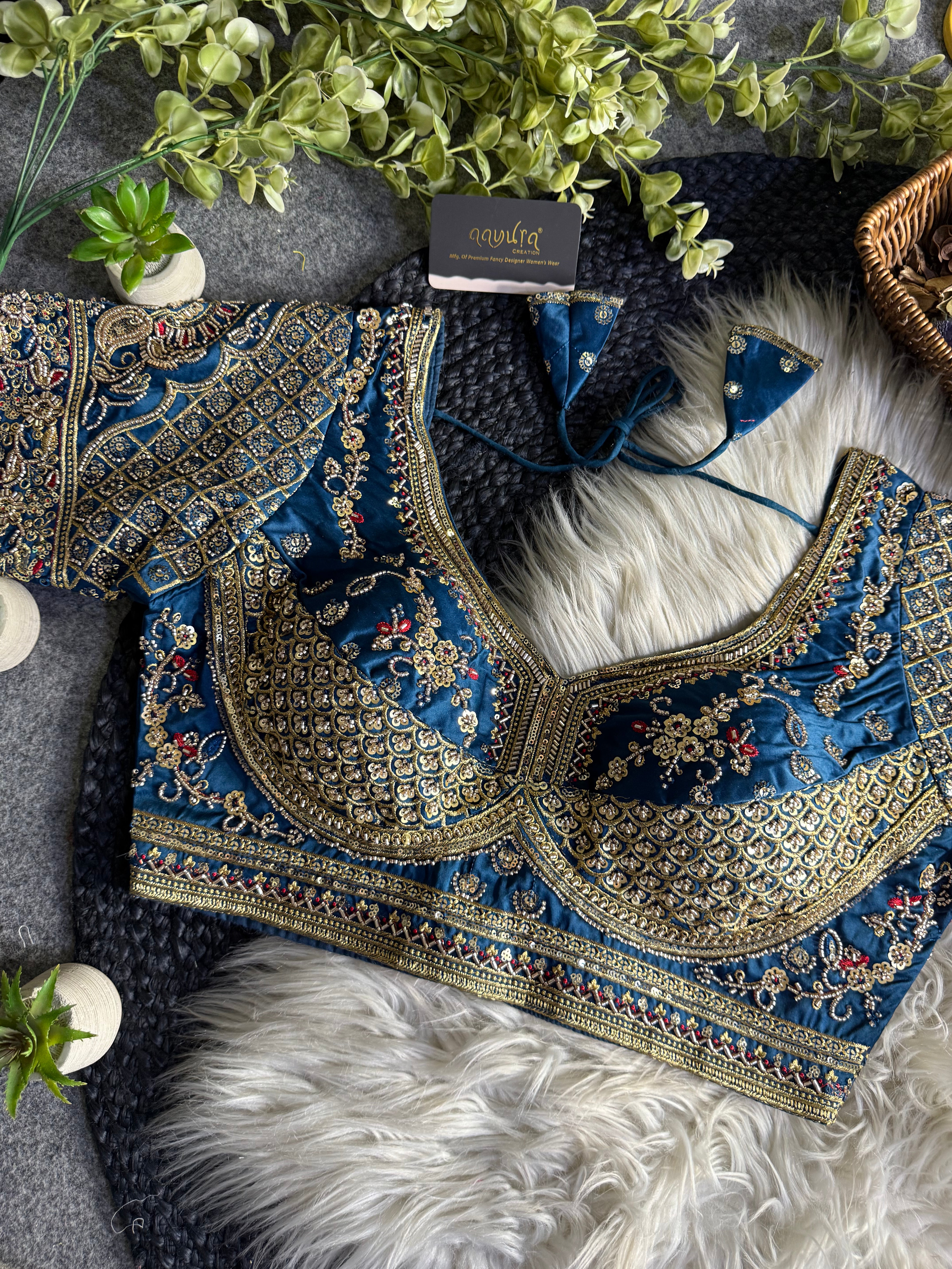 Queen’s Grace Blouse