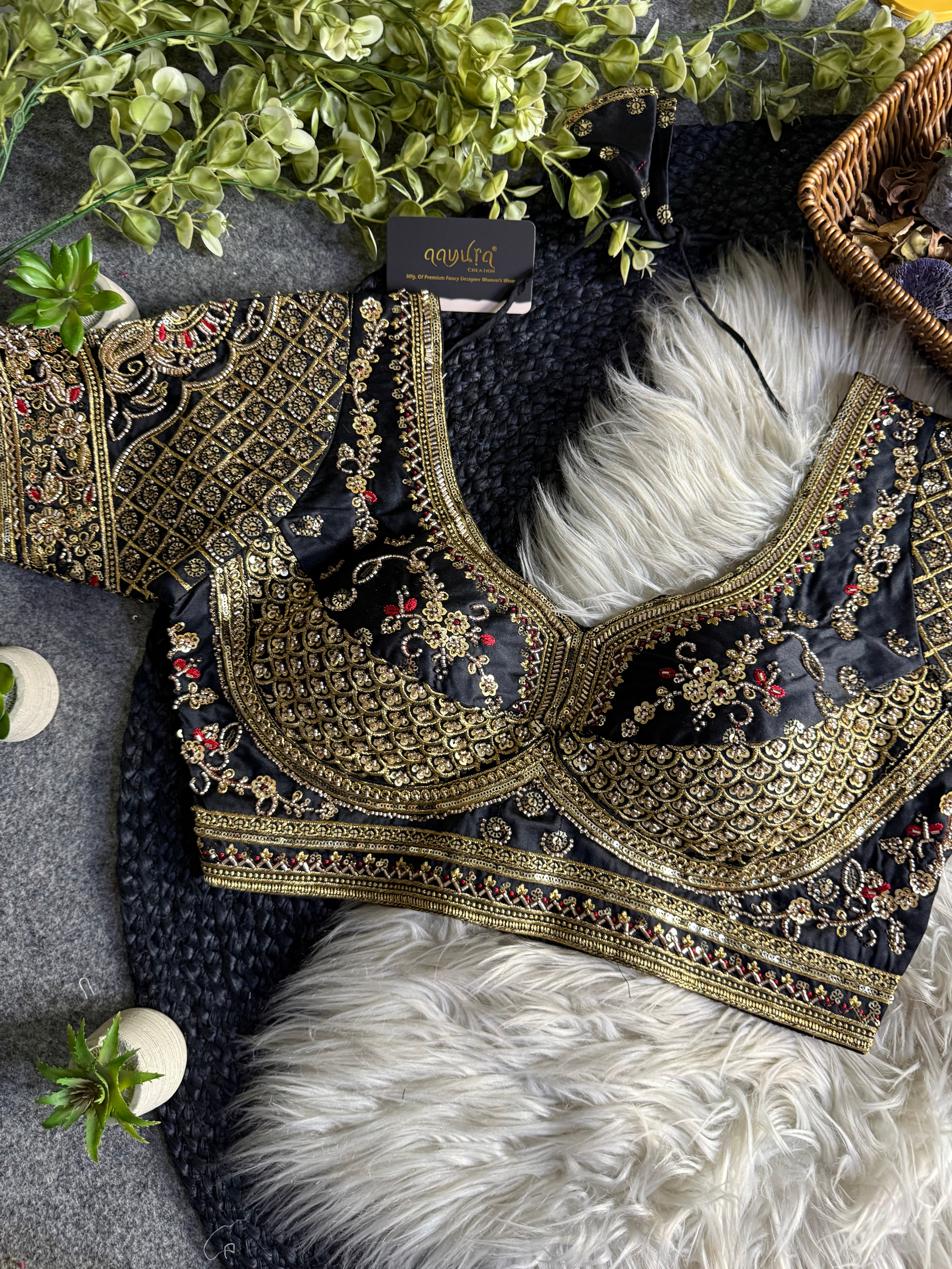 Queen’s Grace Blouse