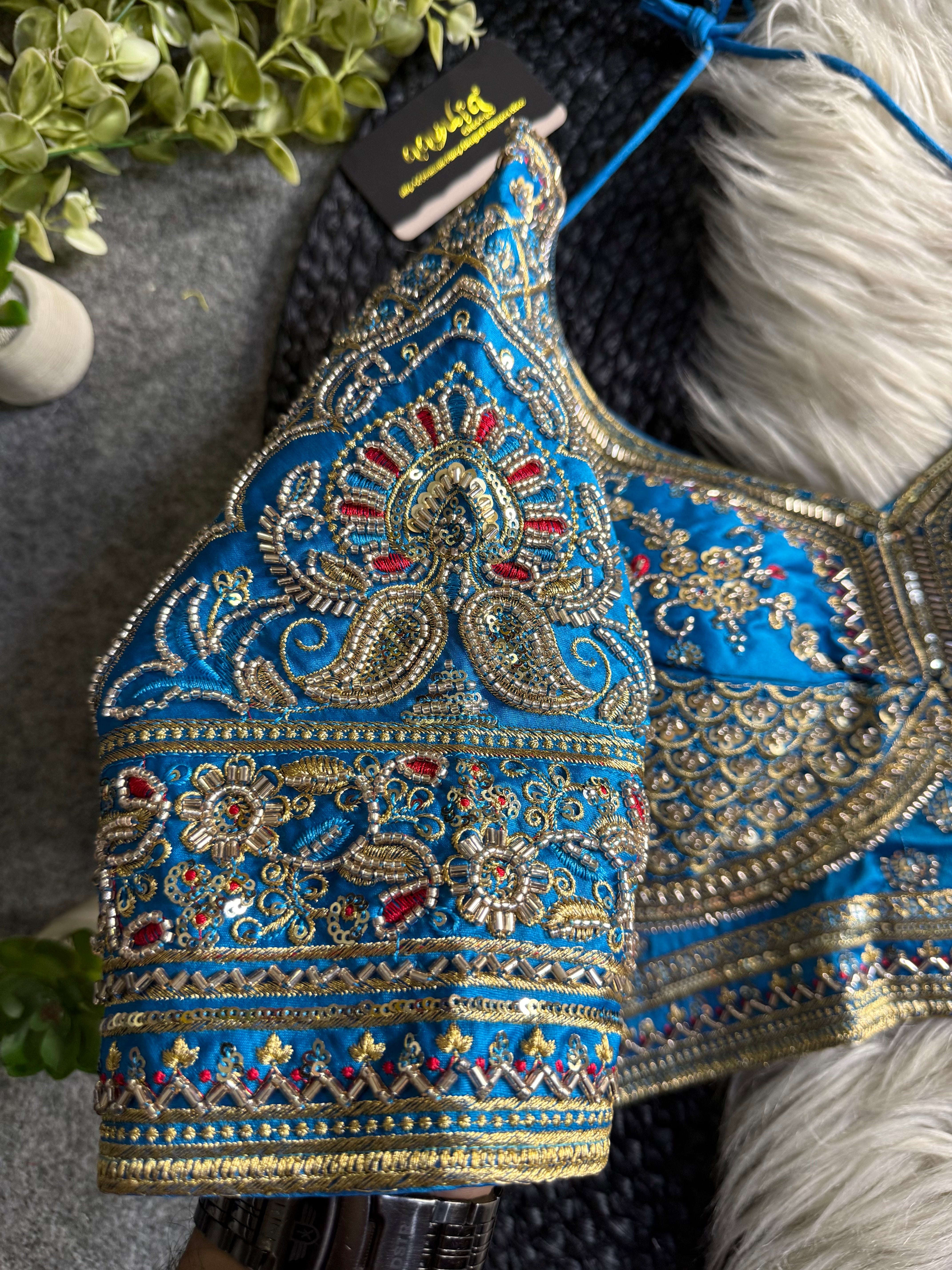 Queen’s Grace Blouse