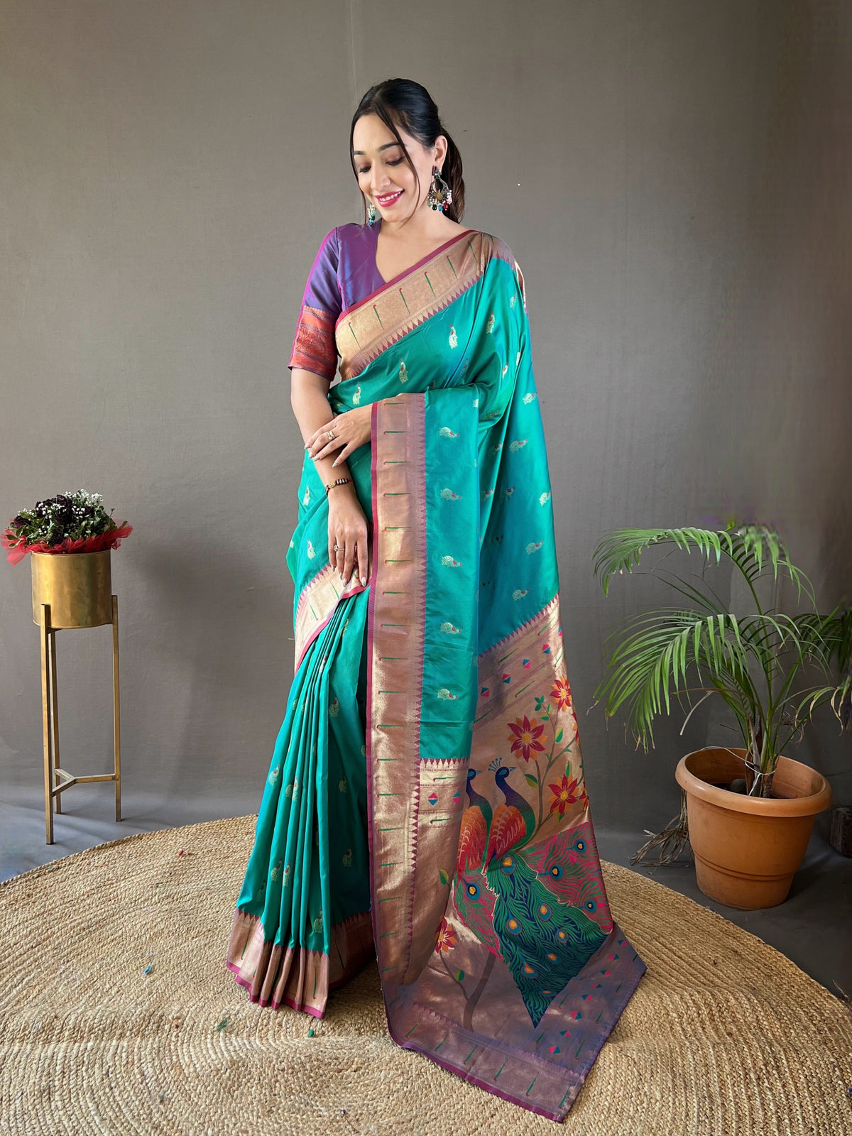 Shahi Zari Pallu Premium Without Border Silk Saree
