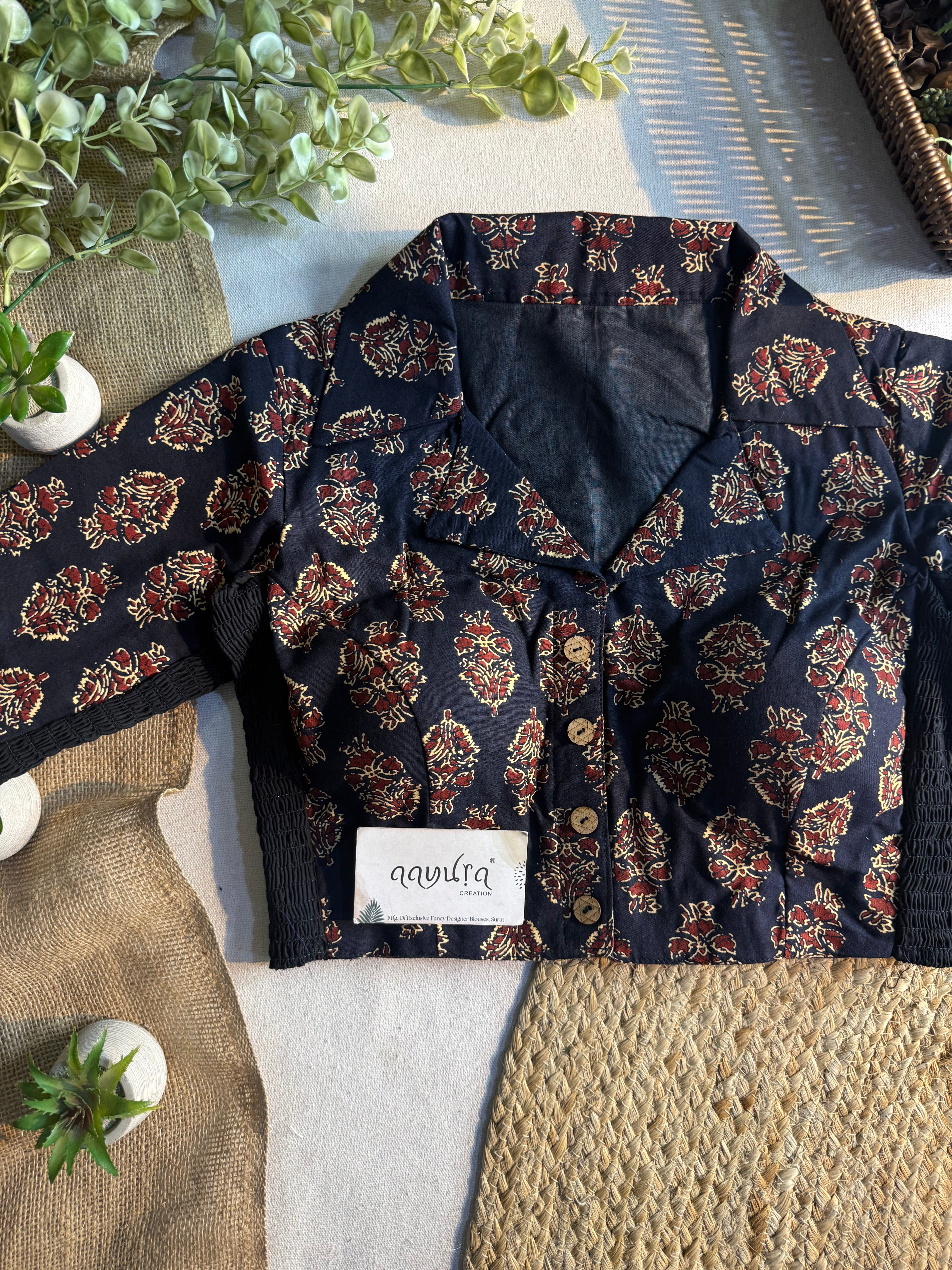 Comfort Fit Collar Blouse