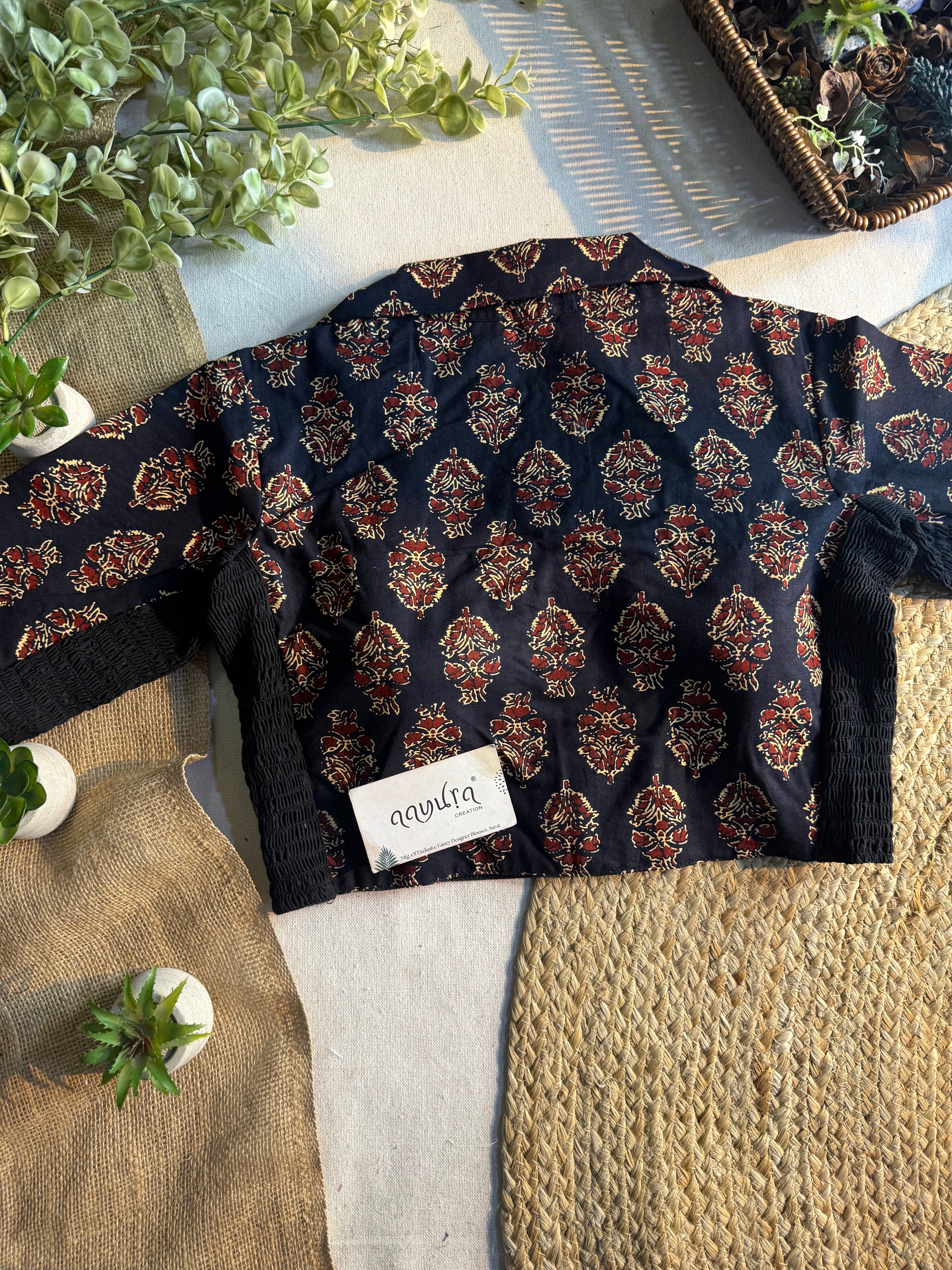 Comfort Fit Collar Blouse