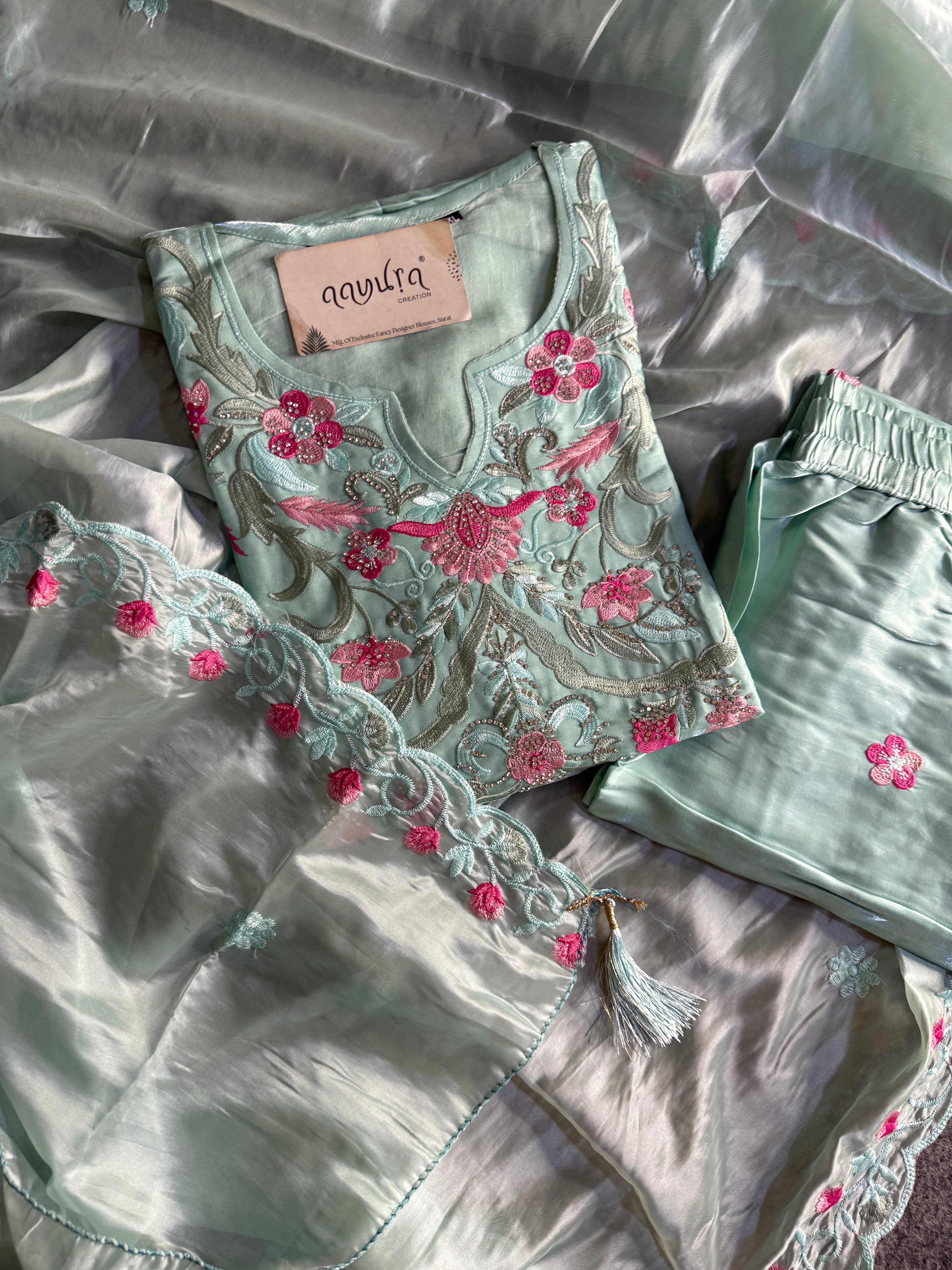 Mahira Elegant Ethnic Set