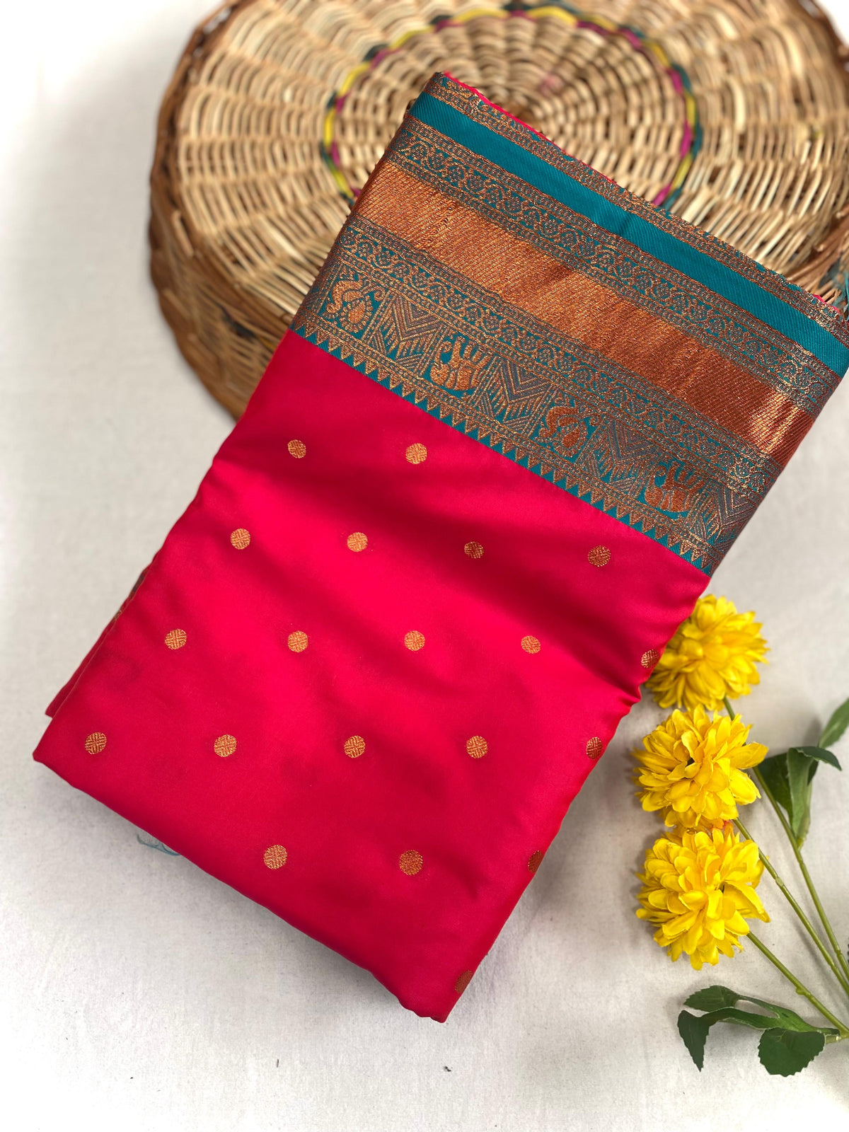 Rajeshwari Pure Paithani Silk Without Border Saree