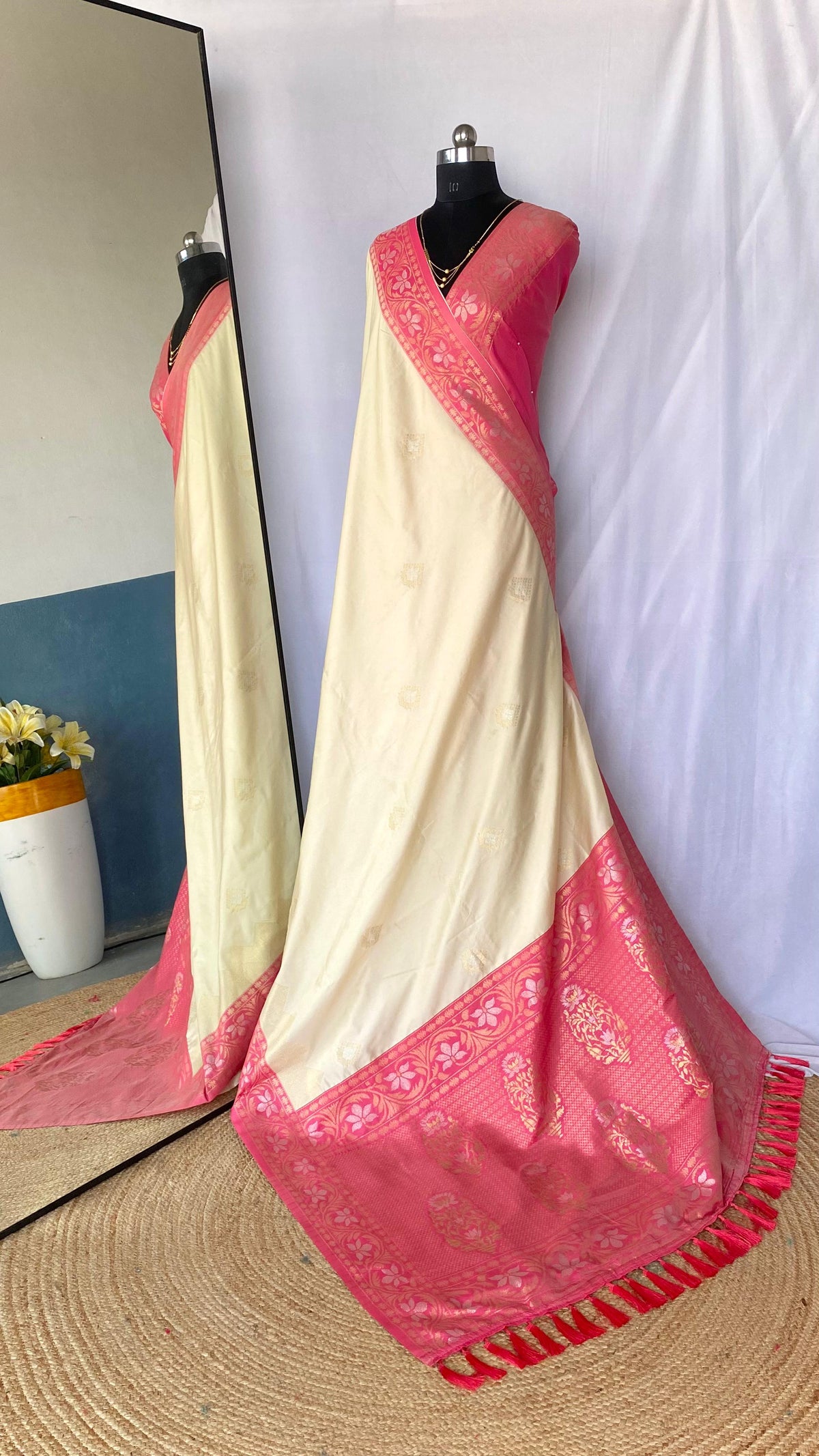 Peshwai Dual Tone With Tessel Silk Saree