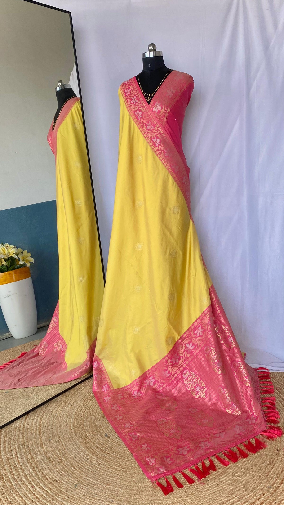 Peshwai Dual Tone With Tessel Silk Saree