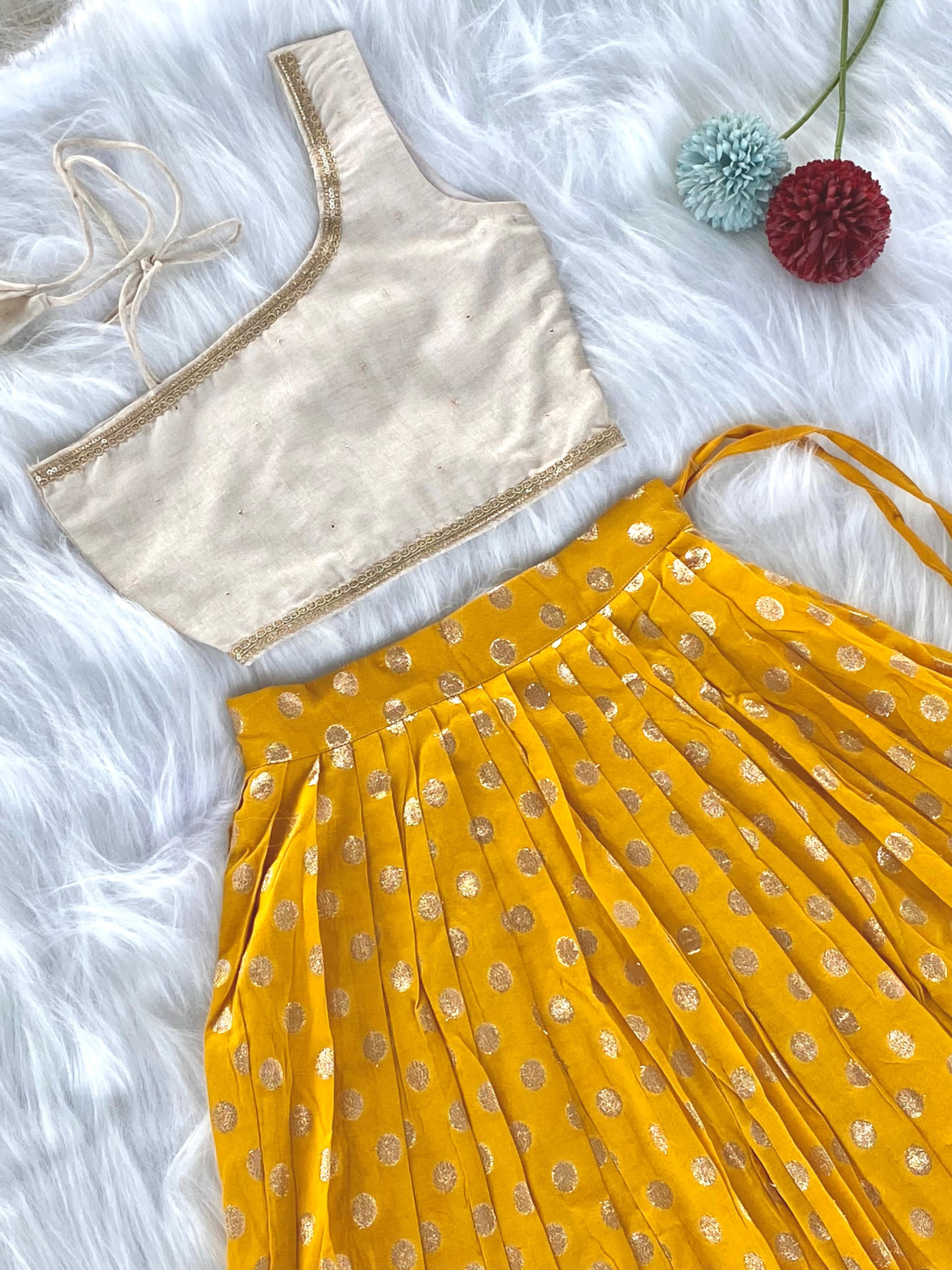 One-Shoulder Zari Set